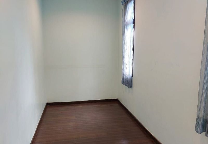 BANDAR ENSTEK (JENTAYU)