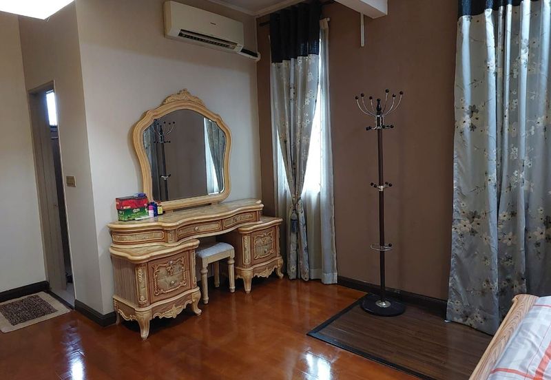 BANDAR ENSTEK (JENTAYU)