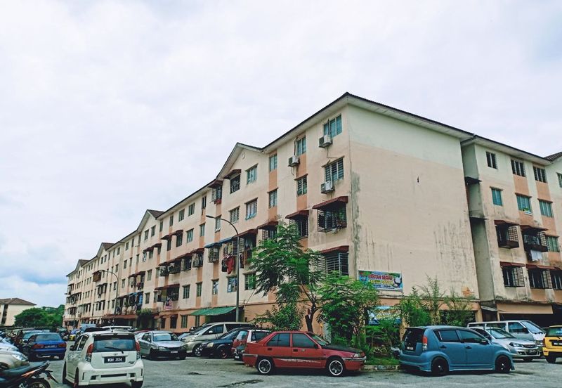 Apartment Teratai