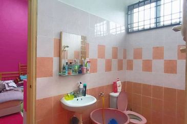 IDAMAN VILLA @ BANDAR SRI SENDAYAN