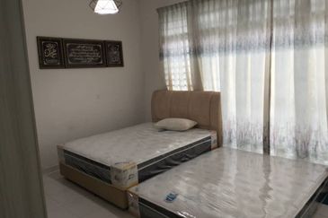 Taman Mawar, Bandar Baru Salak Tinggi