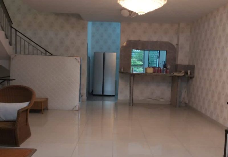 Taman Mawar, Bandar Baru Salak Tinggi