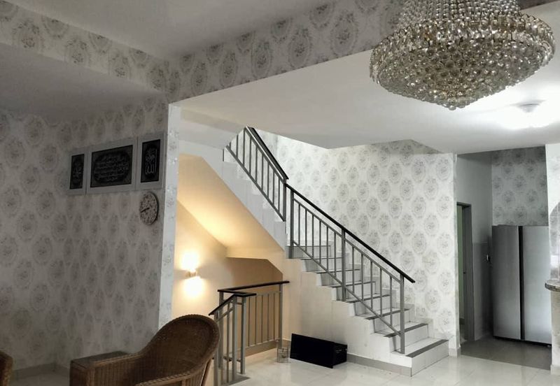 Taman Mawar, Bandar Baru Salak Tinggi