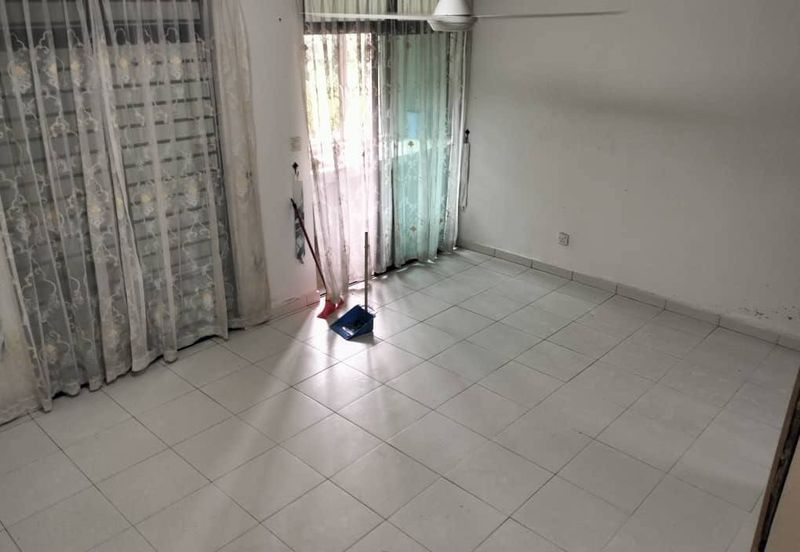 Taman Mawar, Bandar Baru Salak Tinggi