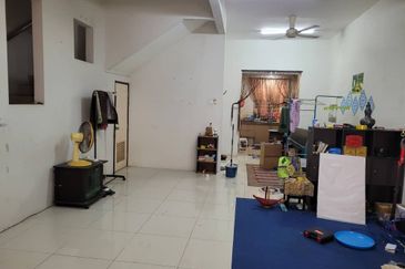 Perdana College Heights