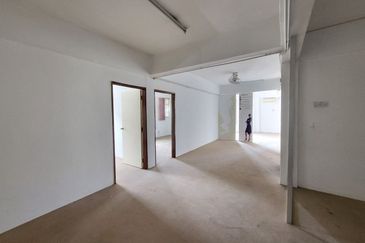 Oakland Commercial Centre