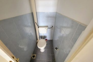 Oakland Commercial Centre