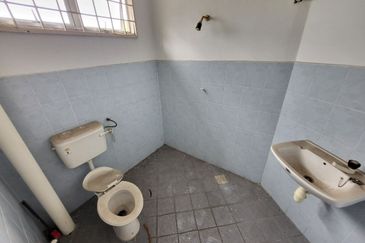 Oakland Commercial Centre