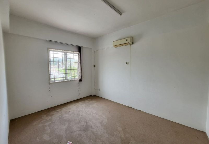 Oakland Commercial Centre