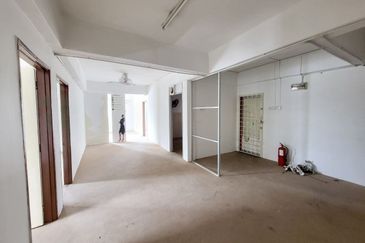 Oakland Commercial Centre