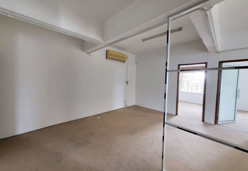 Oakland Commercial Centre