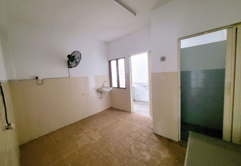 Oakland Commercial Centre