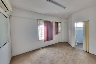 Oakland Commercial Centre