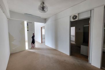 Oakland Commercial Centre