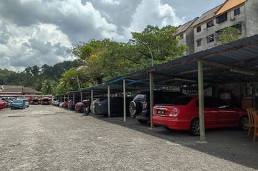 Taman Pinggiran Delima