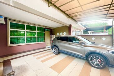 Taman Mawar, Bandar Baru Salak Tinggi