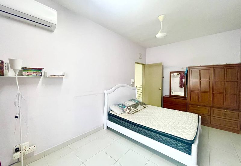 Taman Mawar, Bandar Baru Salak Tinggi