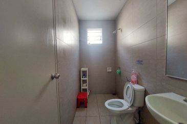 NILAI IMPIAN (LAMAN AZALEA)