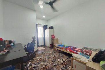 NILAI IMPIAN (LAMAN AZALEA)