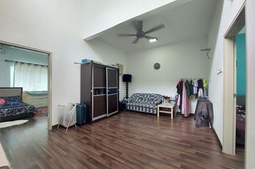 NILAI IMPIAN (LAMAN AZALEA)