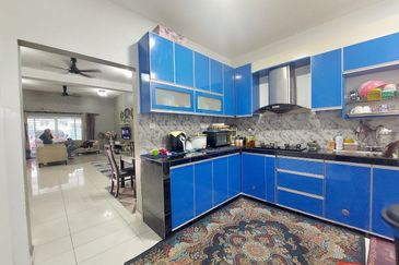 NILAI IMPIAN (LAMAN AZALEA)