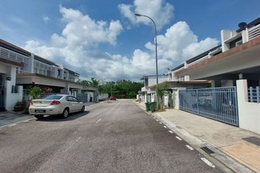 NILAI IMPIAN (LAMAN AZALEA)