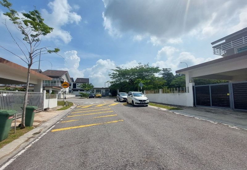 NILAI IMPIAN (LAMAN AZALEA)