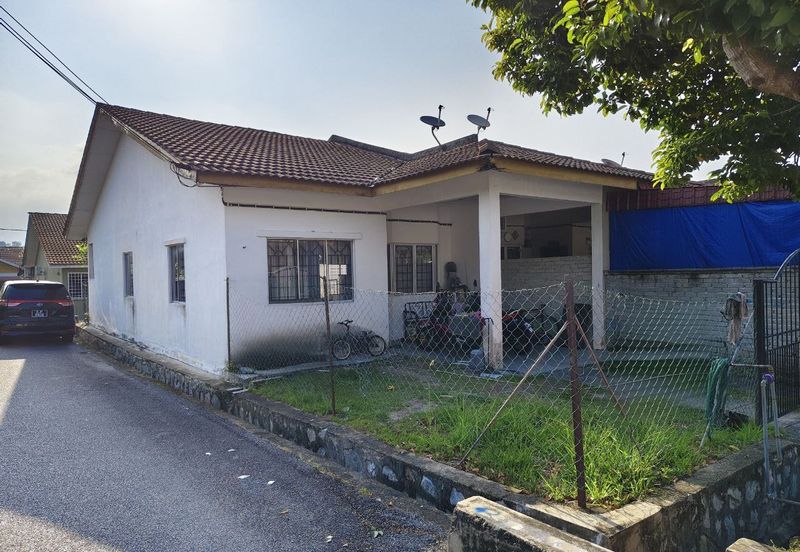 Taman College Heights (Sikamat)