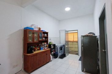 NILAI IMPIAN (LAMAN ORKID)