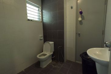 NILAI IMPIAN (LAMAN ORKID)