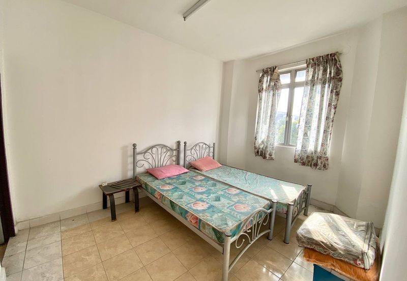 APARTMENT CAMELIA COURT (NILAI IMPIAN)