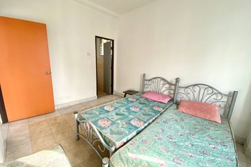 APARTMENT CAMELIA COURT (NILAI IMPIAN)