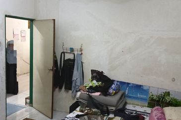 Taman Seroja, Bandar Baru Salak Tinggi