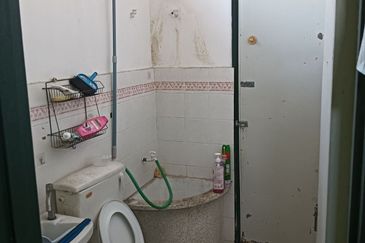 Taman Seroja, Bandar Baru Salak Tinggi