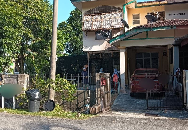 Taman Seroja, Bandar Baru Salak Tinggi