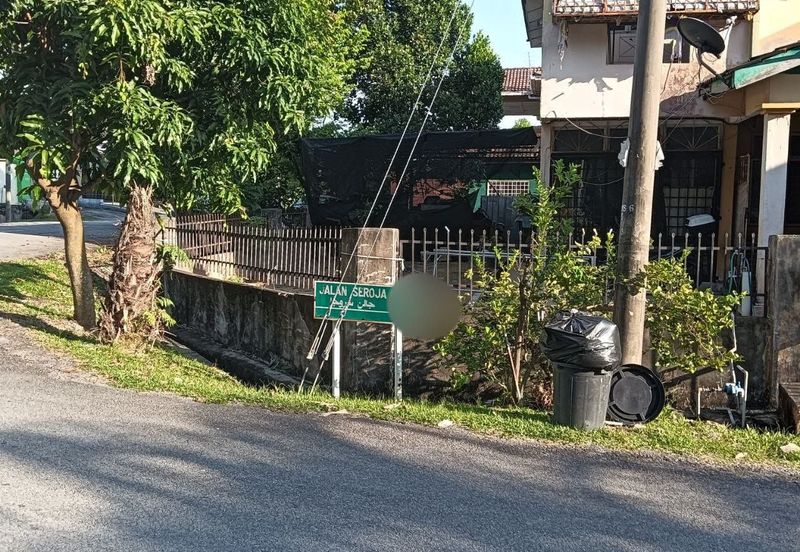 Taman Seroja, Bandar Baru Salak Tinggi