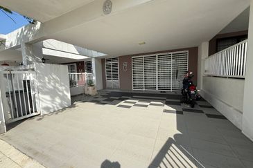 BANDAR AINSDALE FASA 3B (TENANG)