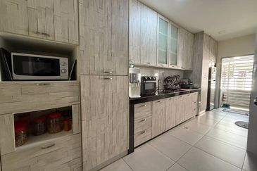 BANDAR AINSDALE FASA 3B (TENANG)