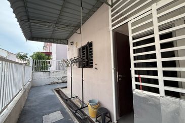 BANDAR AINSDALE FASA 3B (TENANG)