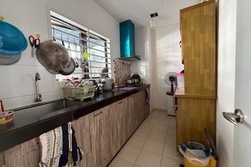 BANDAR AINSDALE FASA 3B (TENANG)