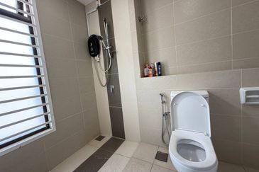 BANDAR AINSDALE FASA 3B (TENANG)