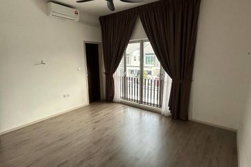 Dayana @Nilai Impian