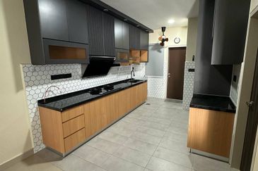 Dayana @Nilai Impian