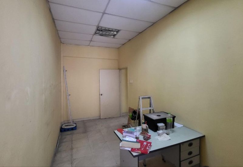 Oakland Commercial Centre