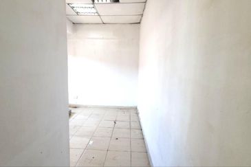 Oakland Commercial Centre