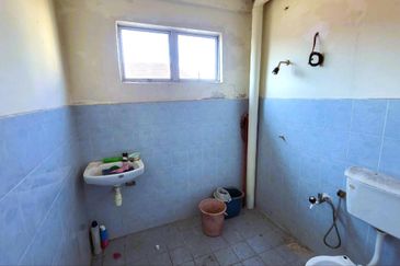 Oakland Commercial Centre