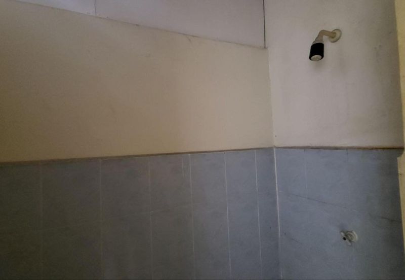 Oakland Commercial Centre