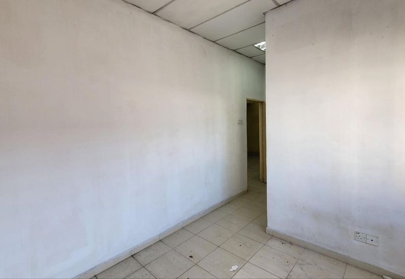 Oakland Commercial Centre