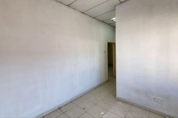 Oakland Commercial Centre