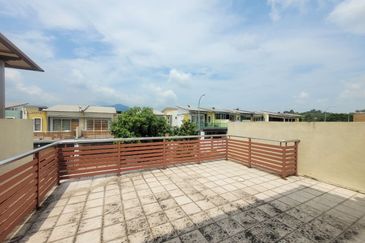 Perdana College Heights